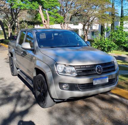 VOLKSWAGEN AMAROK 2.0 TRENDLINE 4X4 CD 16V TURBO INTERCOOLER DIESEL 4P AUTOMÁTICO VOLKSWAGEN AMAROK 2.0 TRENDLINE 4X4 CD 16V TURBO INTERCOOLER DIESEL 4P AUTOMÁTICO